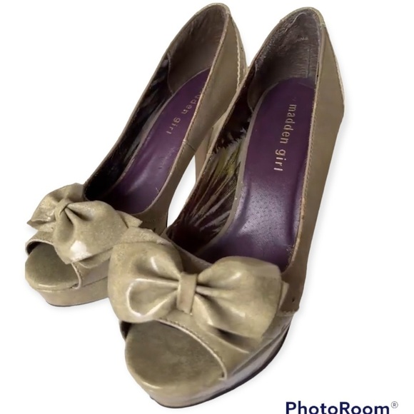 MADDEN GIRL Limmeric Tan Gold Big Bow Peep Toe Platform Heels Shoes 7.5 - Picture 3 of 17